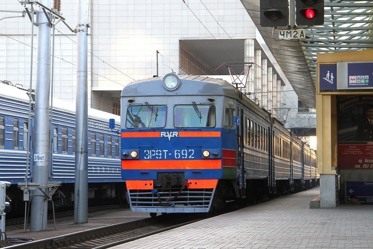 БелЖД заменила на некоторых маршрутах поезда Stadler на обычные электрички