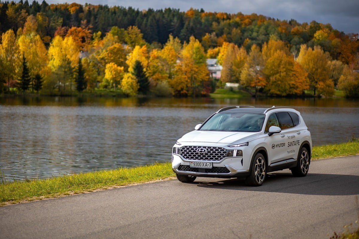 Hyundai Santa&nbsp;Fe: мощное сочетание традиций и&nbsp;новаций при расходе 6&nbsp;л на&nbsp;«сотню»