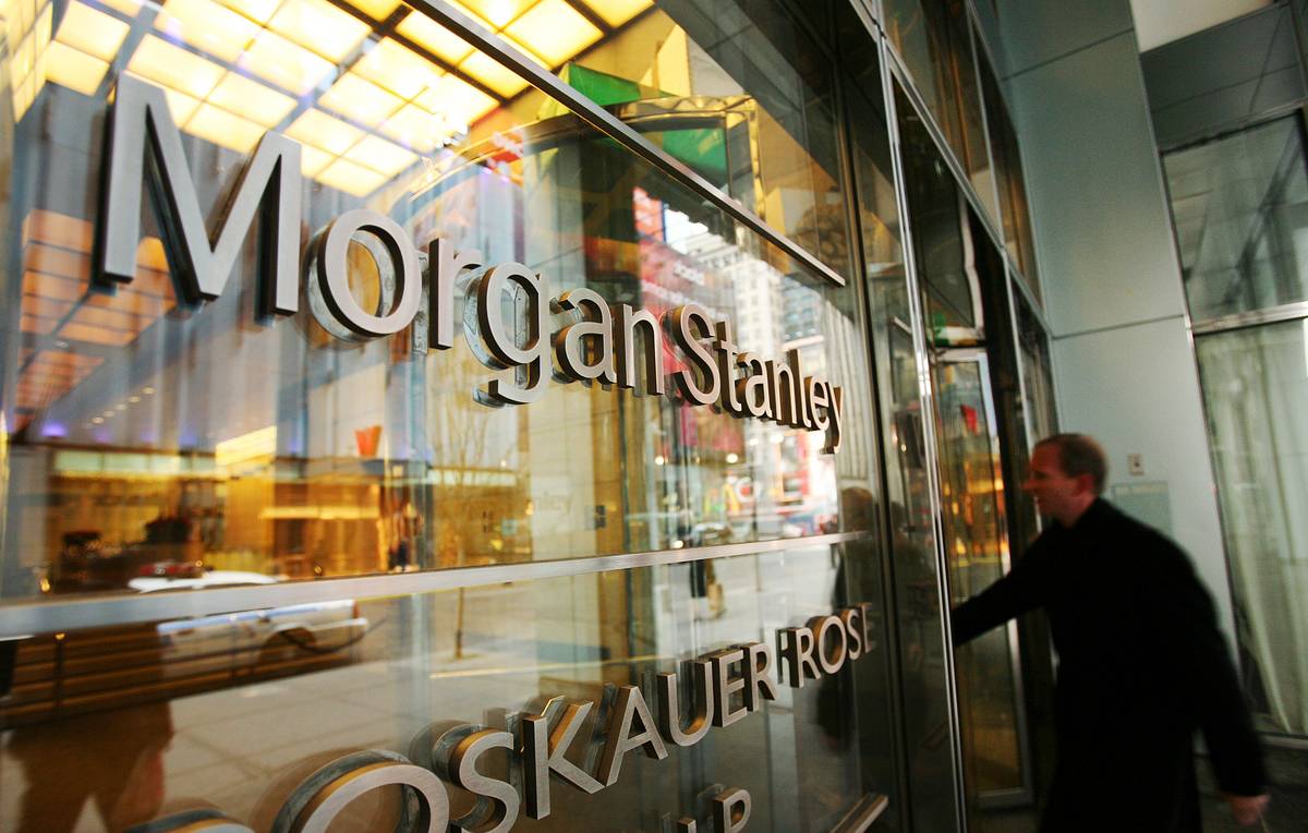 Morgan Stanley оштрафовал сотрудников за&nbsp;деловую переписку в&nbsp;мессенджерах