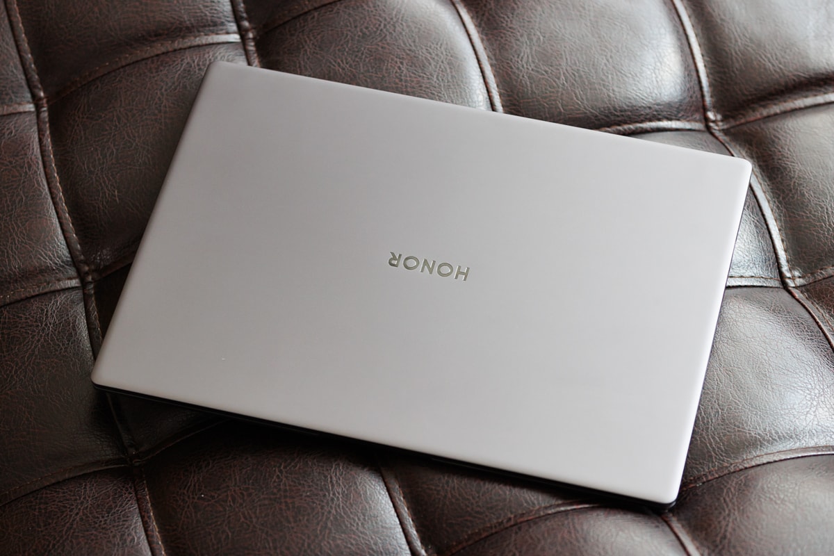 Магия возвращается! Обзор обновленных ноутбуков HONOR MagicBook X&nbsp;2023