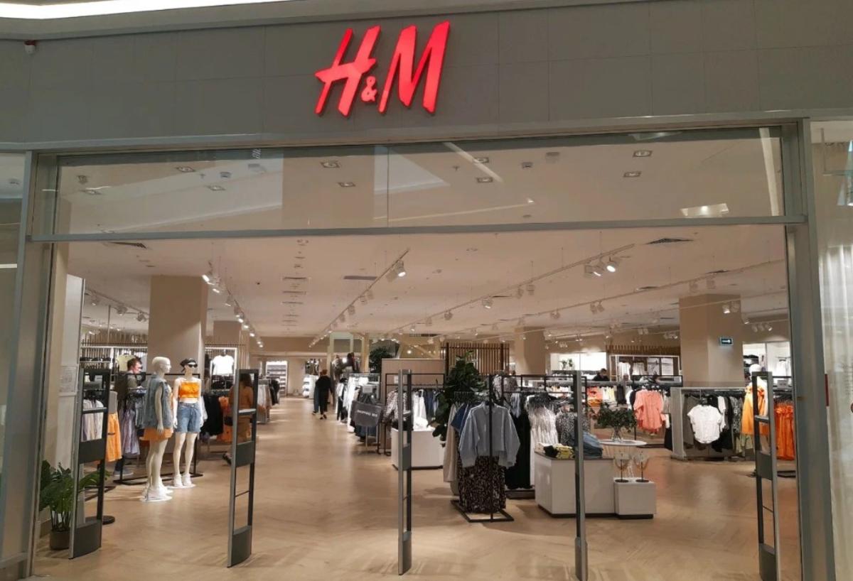 H&M сделала платным возврат товаров, купленных онлайн
