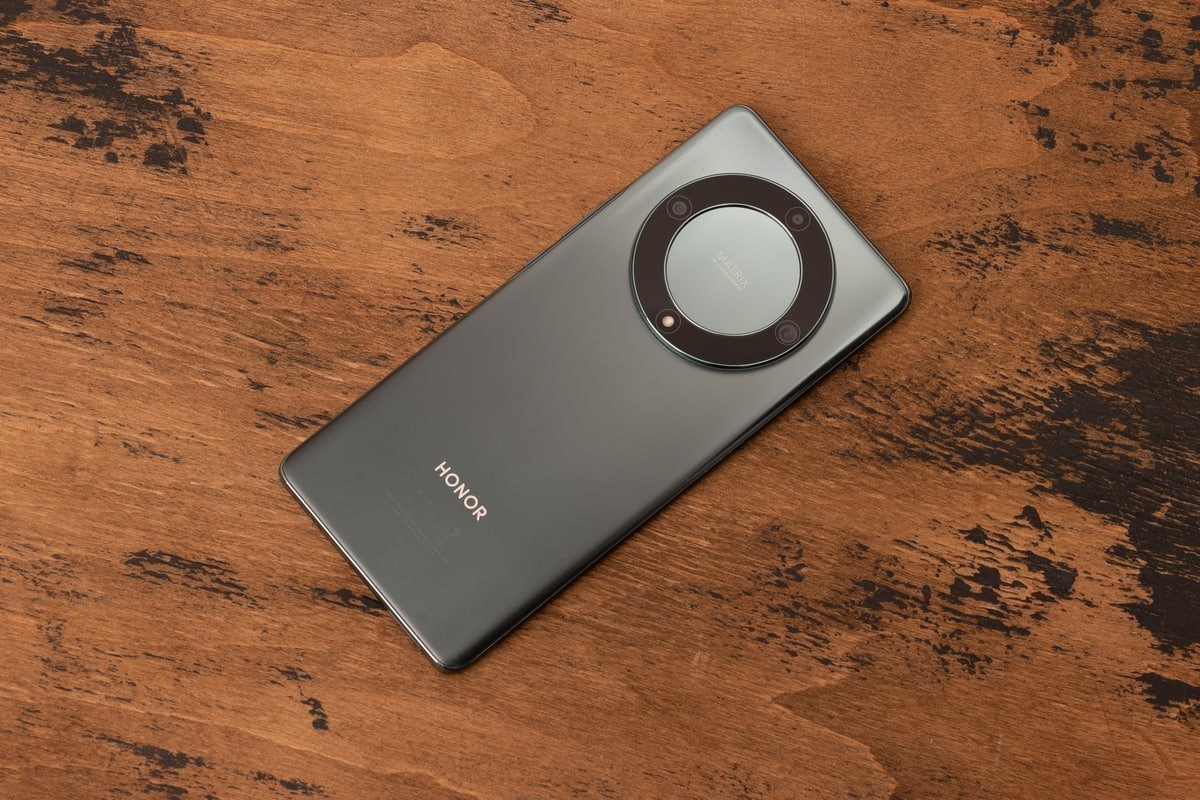 Выглядит как флагман, а стоит дешевле. В чем секрет смартфона HONOR X9a?