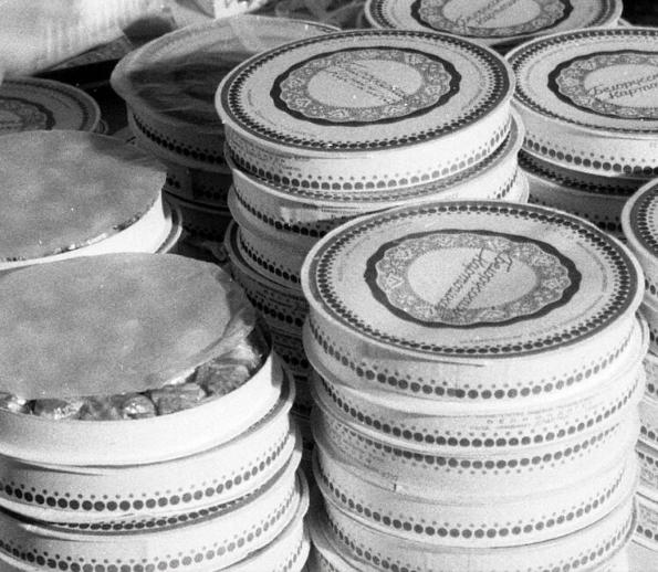 Конюшни в&nbsp;цехах и&nbsp;«коктейли Молотова» вместо карамели. Военная история гомельского «Спартака»