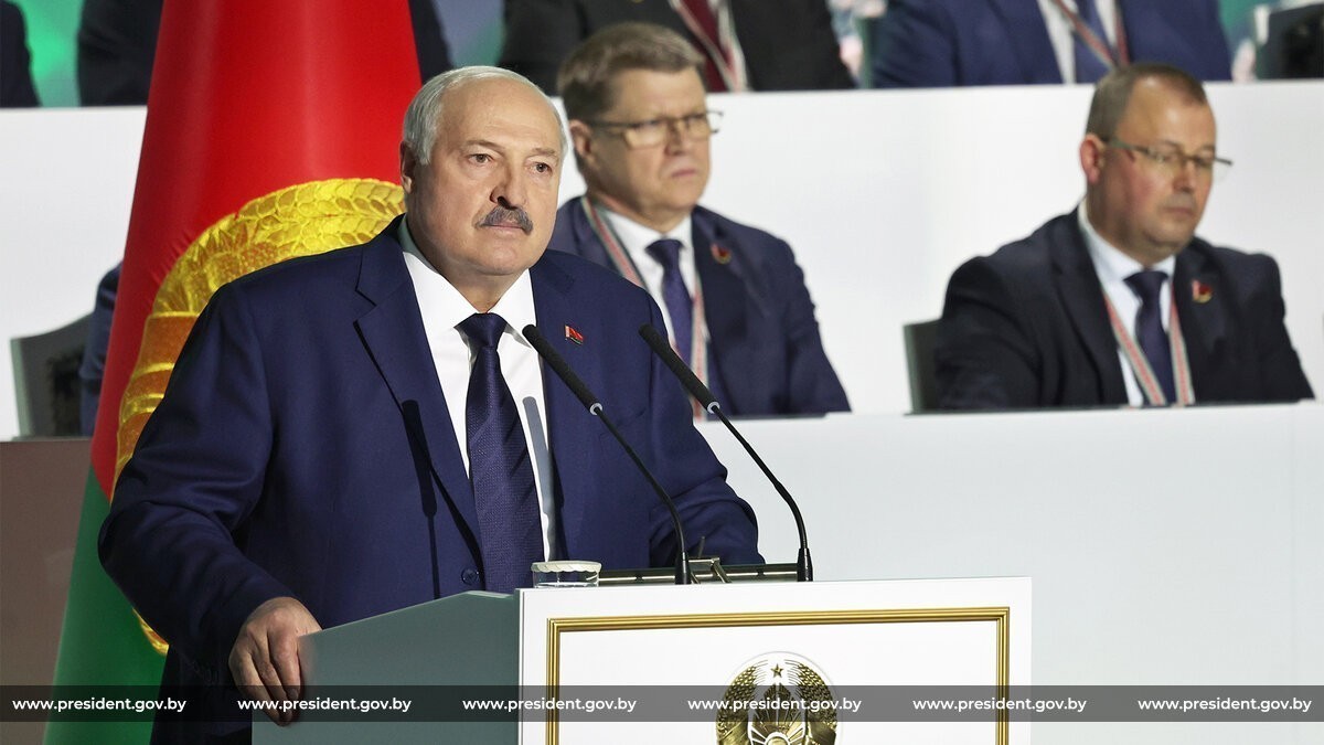Цены, борьба с посредниками и «большая сделка» с США. Что говорил Лукашенко на заседании ВНС
