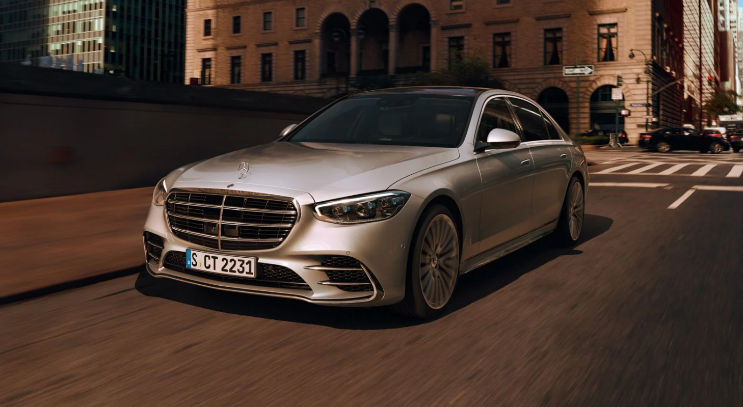 Mercedes-Benz уходит из&nbsp;России. Активы выкупит местный «Автодом»