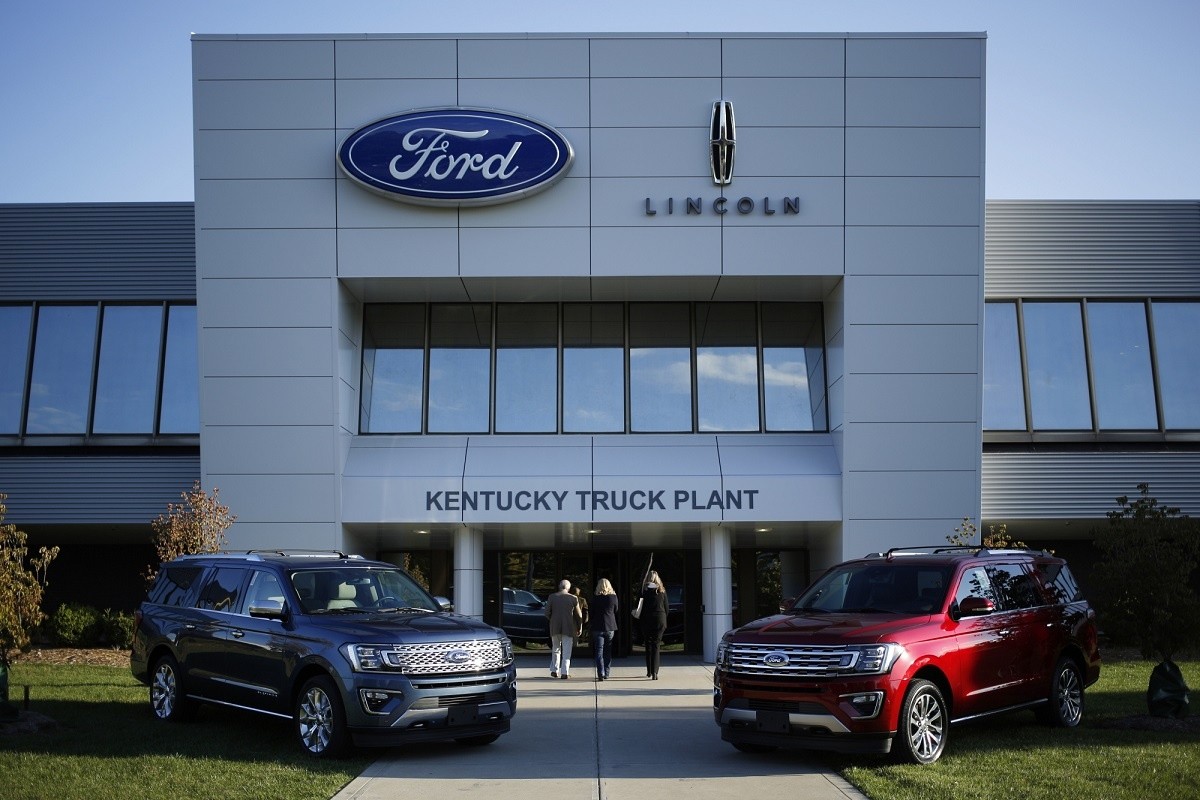 Ford сократит почти 1,5 тыс. сотрудников