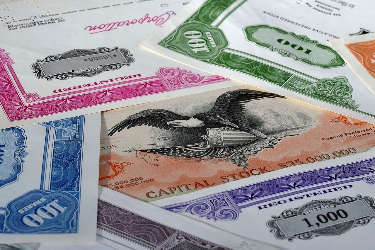 Облигации еврозоны выросли впервые за 15 месяцев