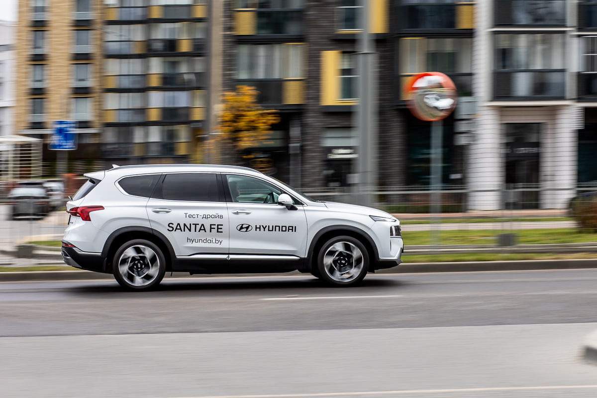 Hyundai Santa&nbsp;Fe: мощное сочетание традиций и&nbsp;новаций при расходе 6&nbsp;л на&nbsp;«сотню»