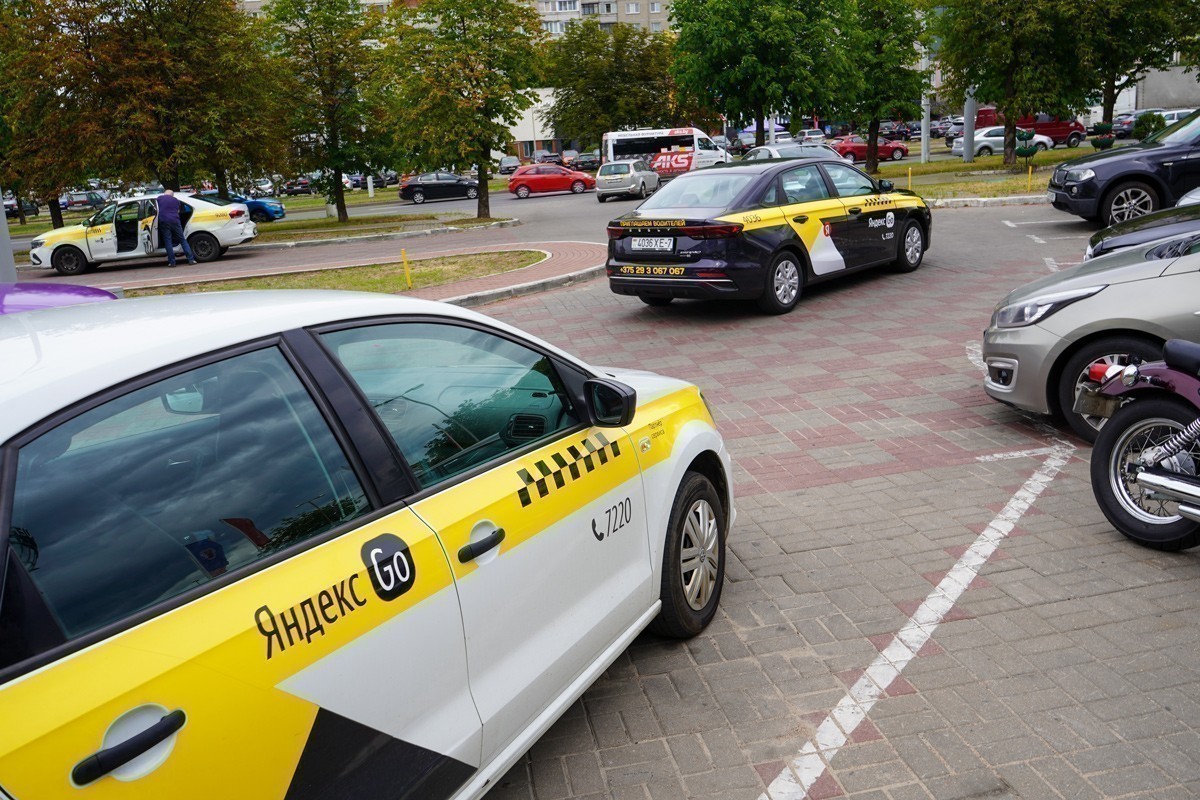 «Электромобили не&nbsp;оправдали ожиданий». Чем таксисты заменят Renault и&nbsp;Kia?