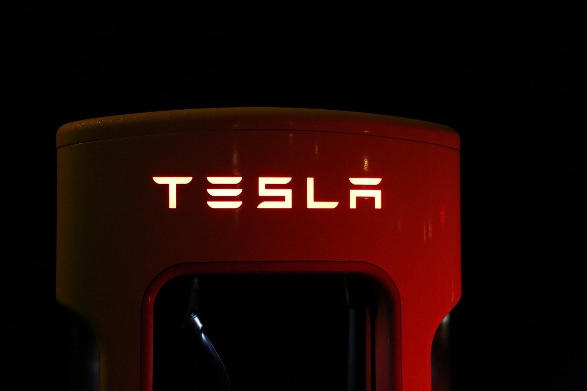 Tesla потеряла $85 млрд капитализации за неделю: похоже, это вообще худший для нее год