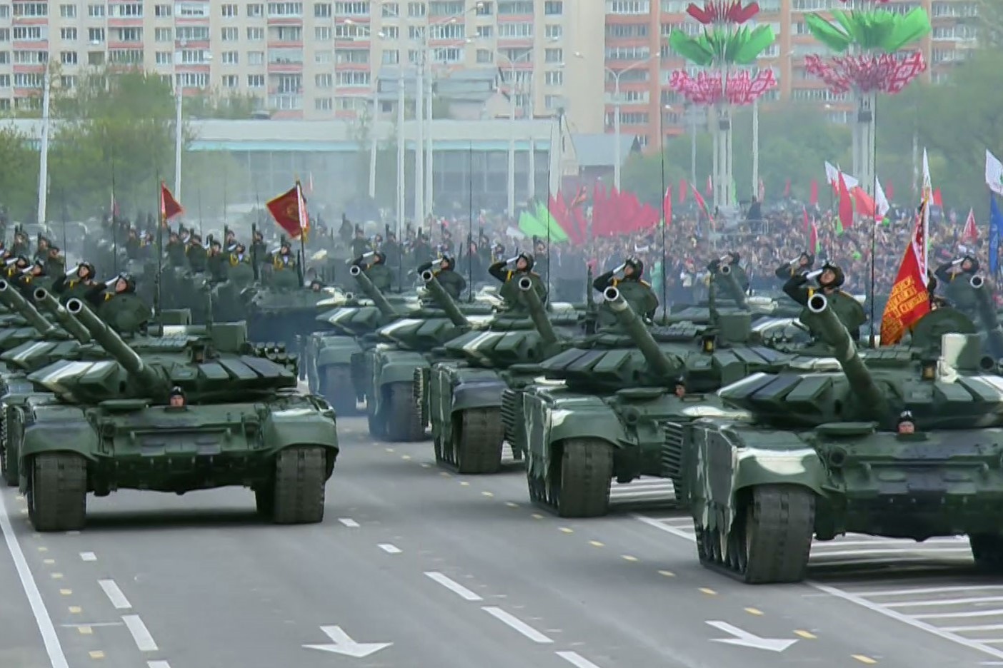Где в Минске с 16 мая перекроют улицы для репетиций парада.