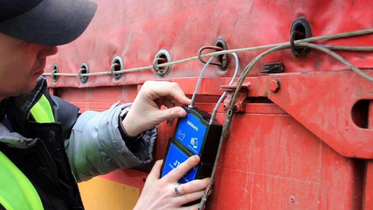 ЕЭК готова запустить механизма отслеживания товаров с&nbsp;применением навигационных пломб