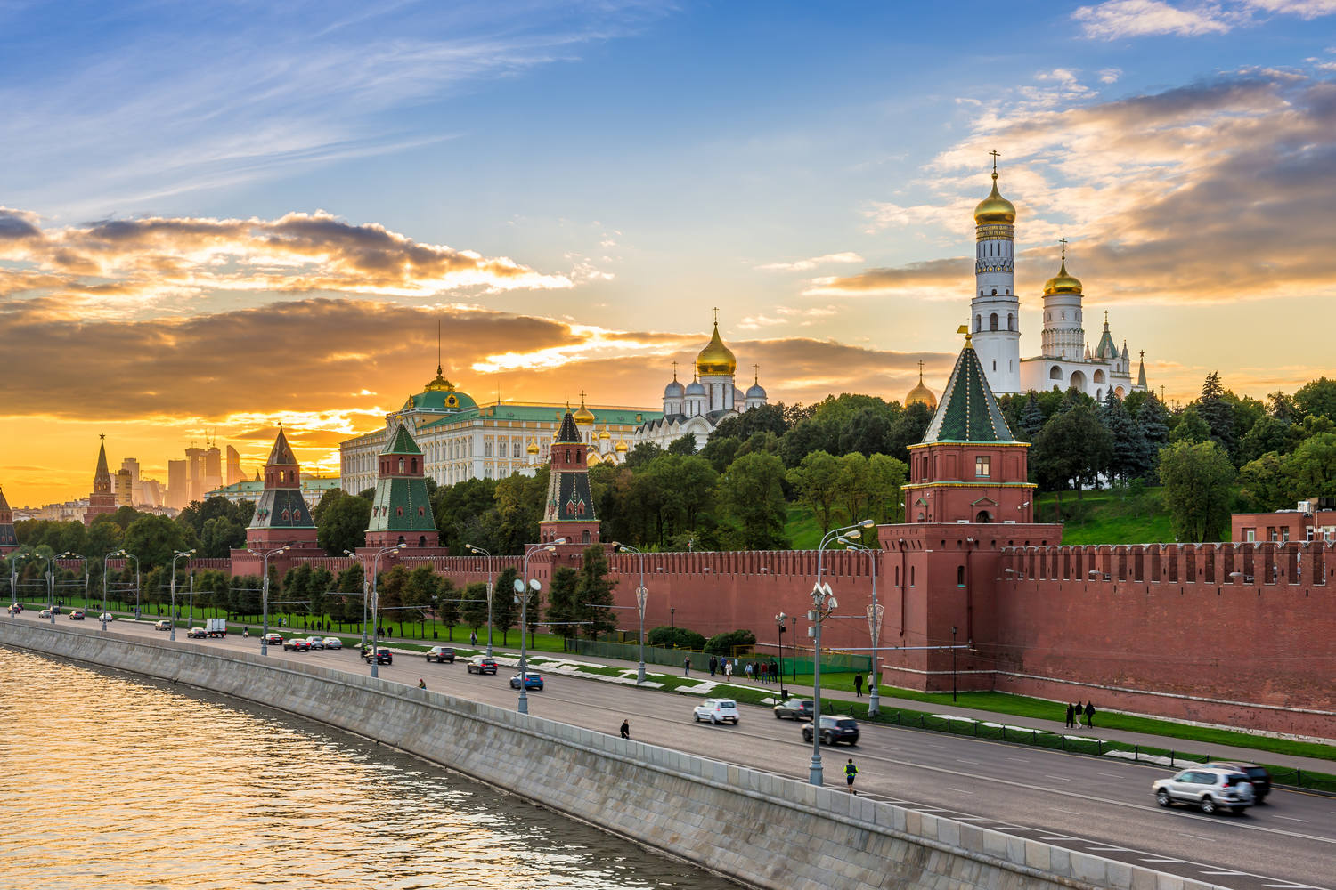 Россия сообщила о попытке атаки дронов на Кремль: подробности