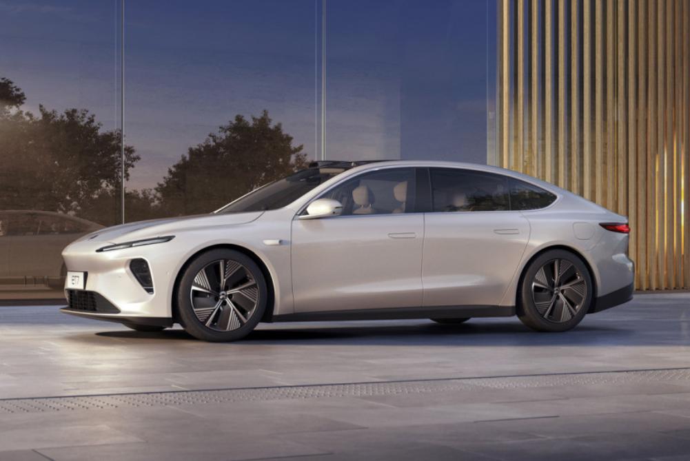 NIO ET7