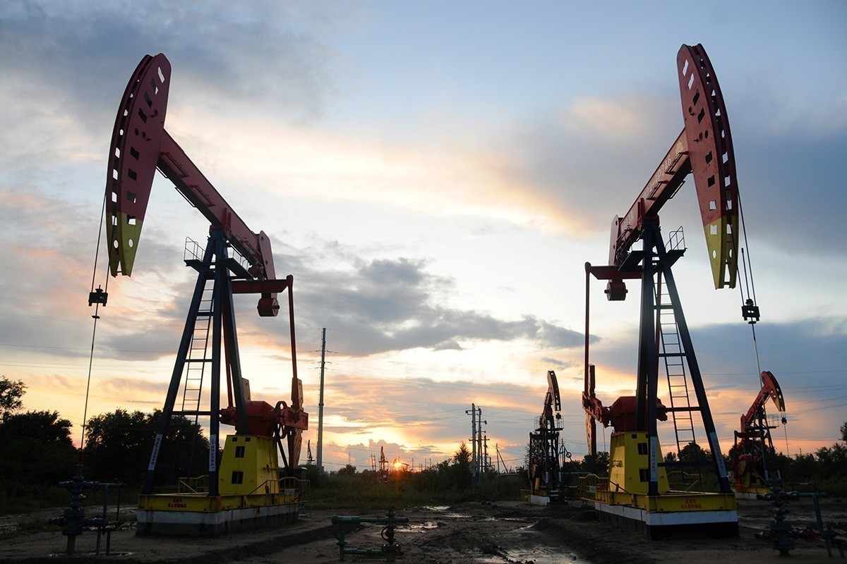 Цена на нефть подскочила на фоне конфликта Индии и Пакистана