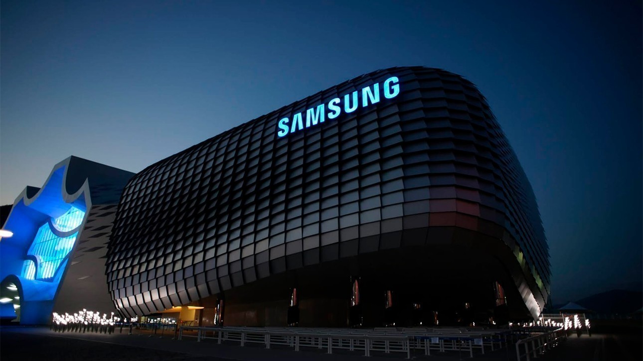 Samsung интегрирует в свои телефоны ИИ-поисковик от основанной белорусом компании