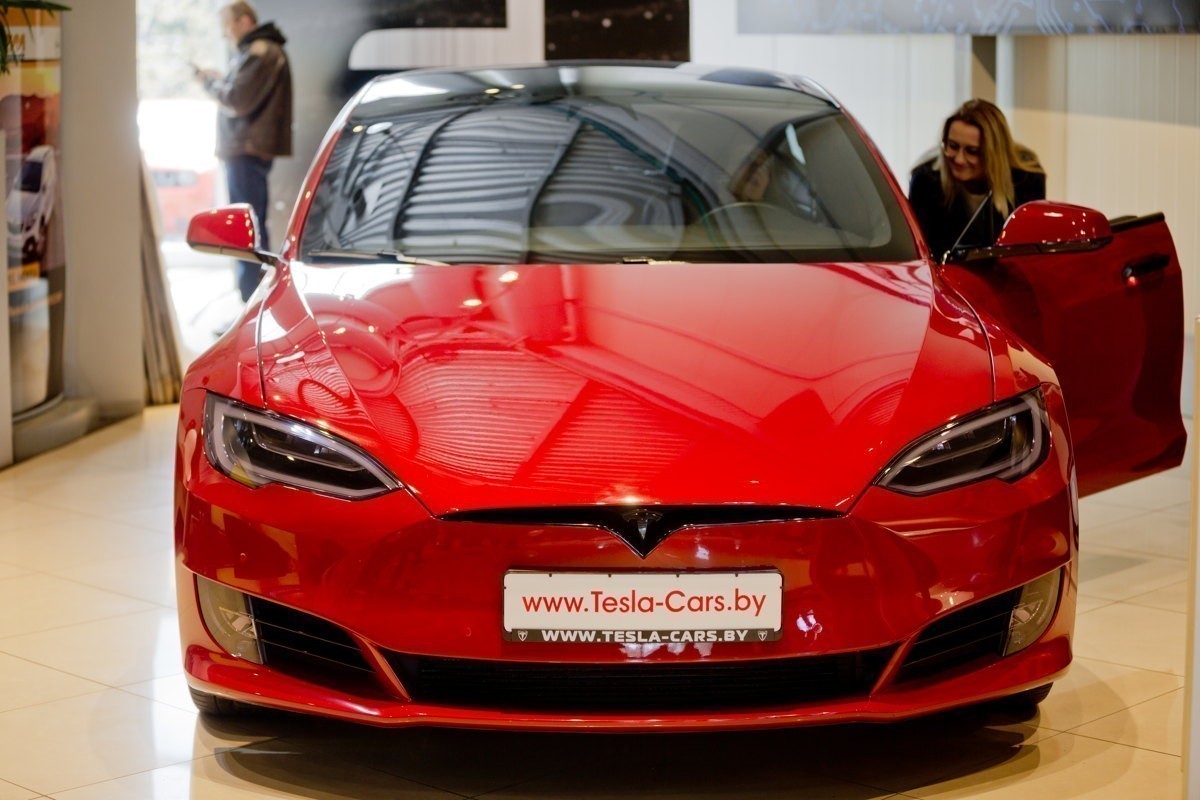 «Tesla&nbsp;— самые сексуальные автомобили в&nbsp;мире»: в&nbsp;Минске прошел 1-й фестиваль электромобилей Green Day