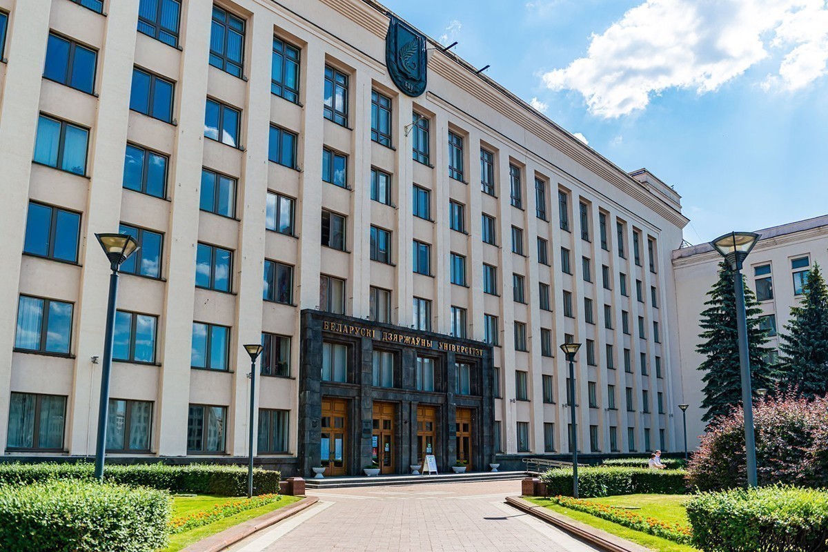 Абитуриенты с этого года смогут заранее в онлайне записаться на подачу документов в вуз