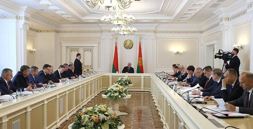 Головченко о&nbsp;проблемах с&nbsp;«молочкой»: на&nbsp;складах накопили на&nbsp;$400 млн