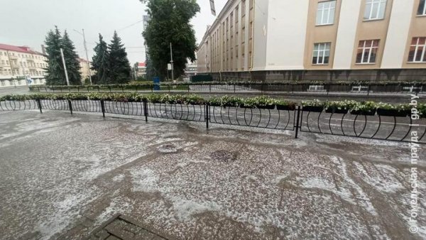 В&nbsp;Гомеле выпал сантиметровый град. Фото после разгула стихии