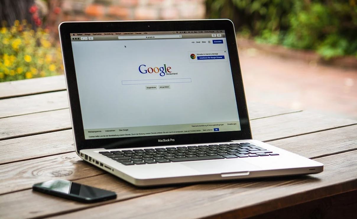 Google открыл бесплатный доступ к своей модели ИИ для всех пользователей с аккаунтами