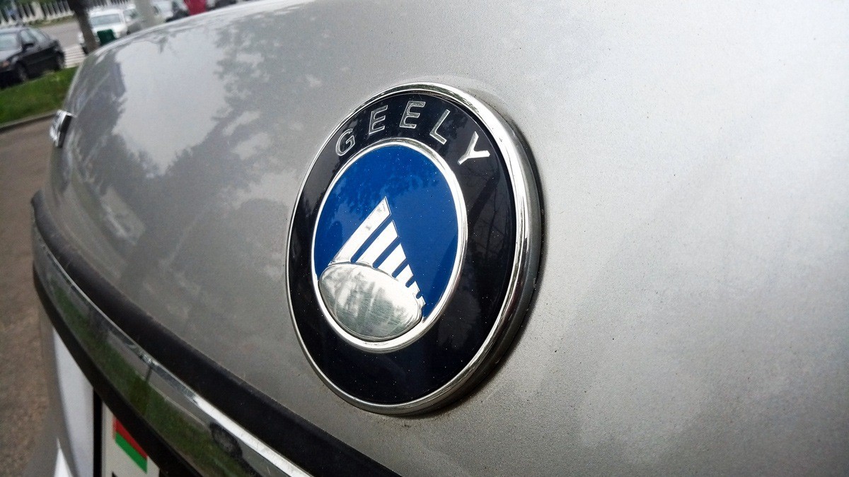 Дилеры “БЕЛДЖИ” больше не будут обслуживать Geely, ввезенные не по официальным каналам