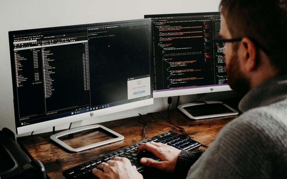 <p>Не&nbsp;только Python. Какие языки программирования гарантируют хорошую зарплату в&nbsp;Беларуси</p>