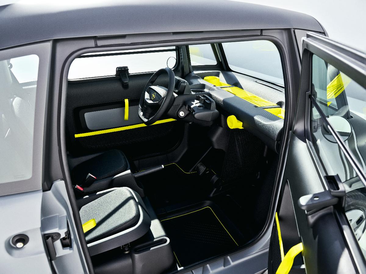 Opel представила электрокар для&nbsp;подростков: лизинг по&nbsp;цене проездного