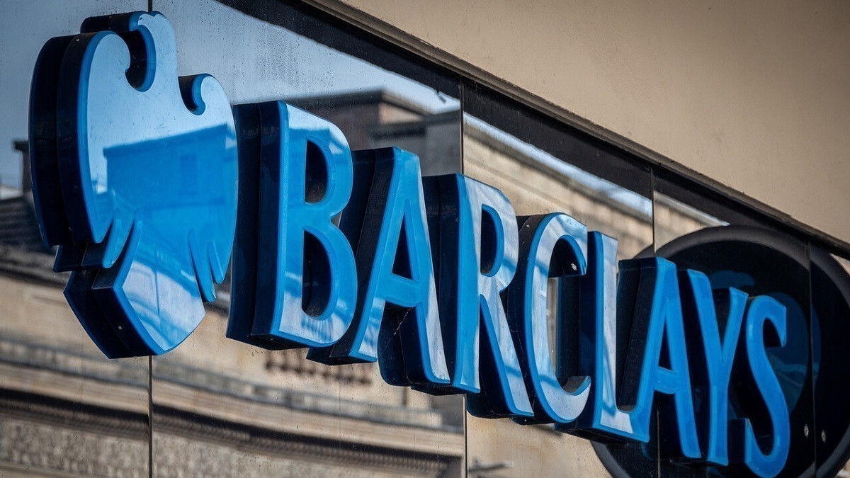 Одна из крупнейших мировых финансовых компаний Barclay оказалась под угрозой банкротства