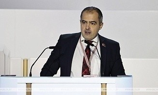 Еще две партии подают документы в Минюст на перерегистрацию