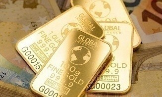 Цена на золото перешагнула отметку в $4300