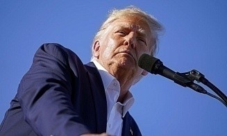 В США впервые в истории страны экс-президент стал фигурантом уголовного дела