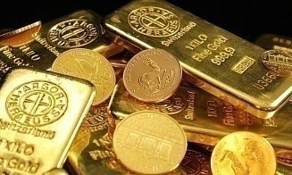 Цены на золото упали ниже $2300 за унцию. Что говорят эксперты