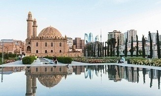 Белорусских туристов в Азербайджане за год стало наполовину больше. Какие туры выбирают