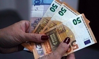 Эффект Райффайзенбанка: об ограничениях на перевод евро в Беларусь заявил брокер