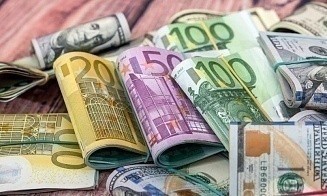 Доля евро в платежах по SWIFT сократилась до трехлетнего минимума