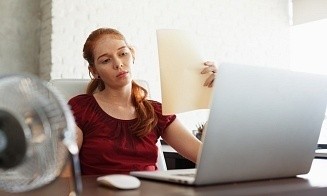 Из-за сквозняка — насморк, из-за кондиционера — кашель? Офисные «летние» мифы