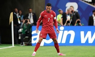 Роналду наконец-то забил, а бренды начали троллить FIFA за ее цензуру