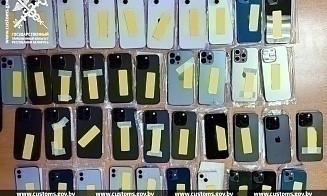 Белоруска пыталась провезти из Польши 40 контрабандных iPhone 