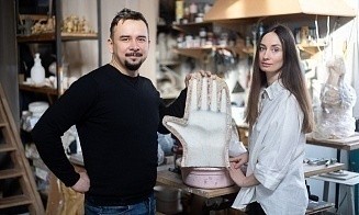 Успешные скульпторы переехали из Минска в деревню. Показываем их дом-мастерскую, где, кажется, можно понять жизнь