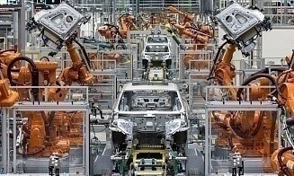 BMW и Porsche будут выпускать больше машин на бензине и меньше электрокаров