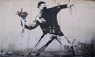 На аукцион выставили одну из самых известных работ Бэнкси. Ее оценили в $7,2 млн