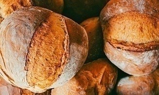 Без дрожжей и сахара, но с изюмом и злаками. Как здоровое питание изменило рынок хлеба