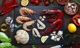 Белорусы стали покупать меньше мяса, но больше морепродуктов и овощей