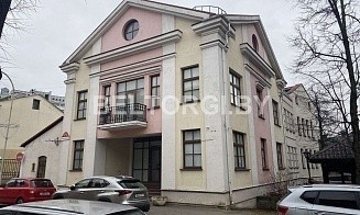 Здание «Трайпла» на Раковской снова пытаются продать. Но уже дешевле на 30%