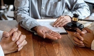 Зарубежные активы и отпуск для экс-супруга. Что бизнесмены включают в брачный договор