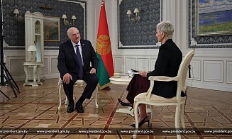 «Недопустимо, чтобы война перебросилась в Беларусь». Главное из интервью Лукашенко Al Arabia