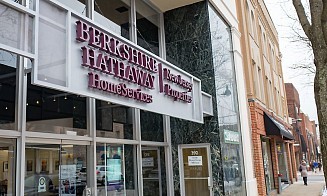Ставка на недвижимость? Berkshire Hathaway покупает строительную компанию