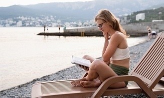 Море, путешествия и вино из одуванчиков. 10 книг для обязательного чтения этим летом