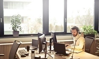 Адвокат объяснила, можно ли изменить график работы сотрудников без их согласия